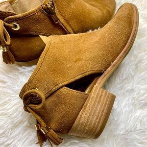 MICHAEL KORS : Jennings Cutout Suede Bootie